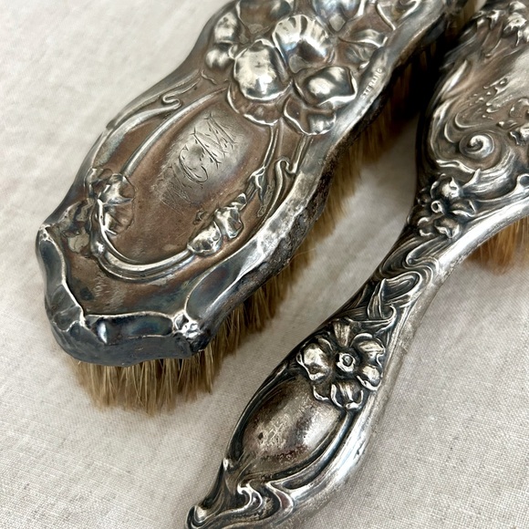 Vintage brush set in an Art Nouveau design - Picture 7 of 7